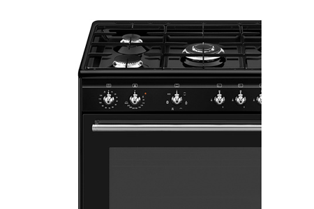 Piano de cuisson Smeg CX91GMBL, vue de face