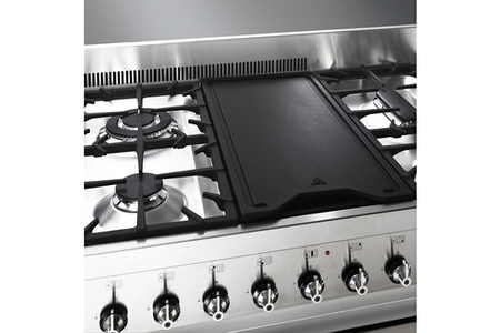 Piano de cuisson Smeg Opera 120 cm gaz inox/verre noir, vue de face