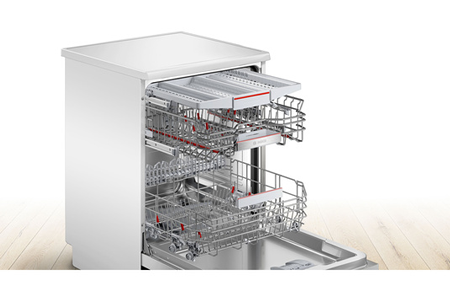 Lave-vaisselle Bosch Serenity SMS6ECW97E, lavage de la vaisselle, vue de côté