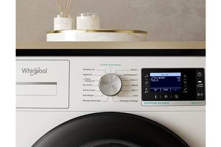 Lave-linge hublot Whirlpool W7X89R Silence, lavage du linge, vue arrière