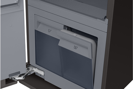Sèche-linge armoire assainissante Samsung AirDresser, vue en situation