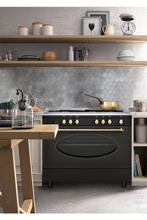 Piano de cuisson Airlux 90 cm mixte noir rustique, vue en situation