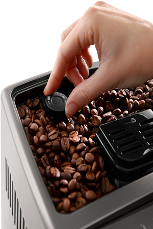 Expresso avec broyeur De'Longhi Dinamica FEB3795.T titanium, vue d'ensemble