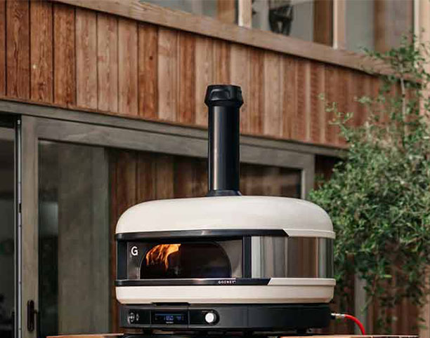 Four à pizza hybride Gozney Dome XL Gen 2 crème, gaz et bois, vue de détail